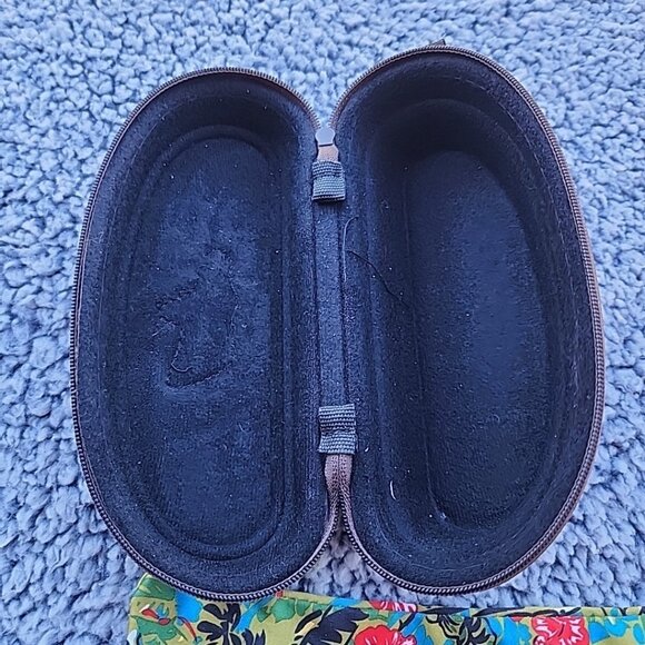 Maui Jim Zip-Around Clam Shell Case with Protective Sleeve Eyeglass Sunglass - Picture 5 of 5